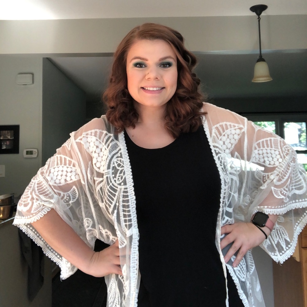 Meet your Posher, Claudia